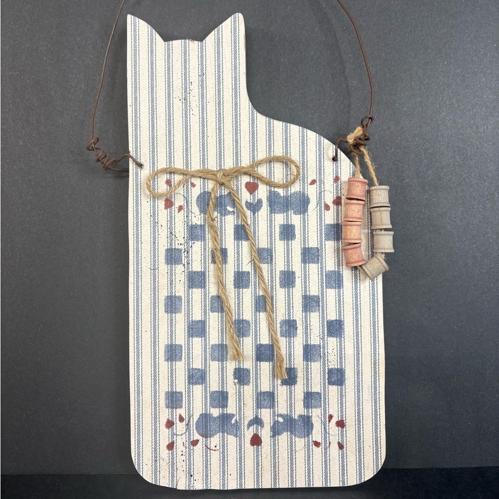 Striped Wooden Cat Wall Hanging with Blue Stencil Checkered Print Sign Bow 1992